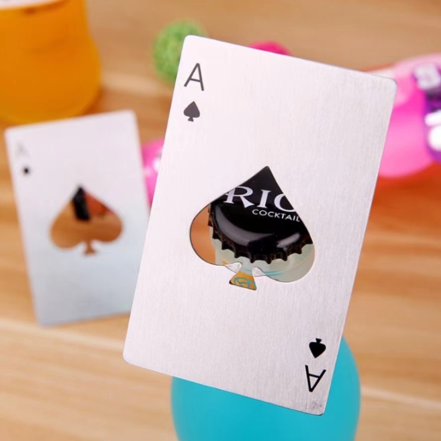 Beer Bottle Opener Poker A Car – Kitchen Gadgets Everyone Needs recenzja i cena